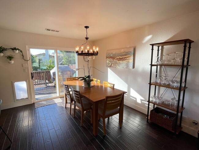 Photo - 817 Forest Glen Dr