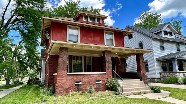 Photo - 1401 Logan St SE