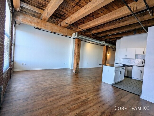 Photo - 204 Walnut St Unit 211