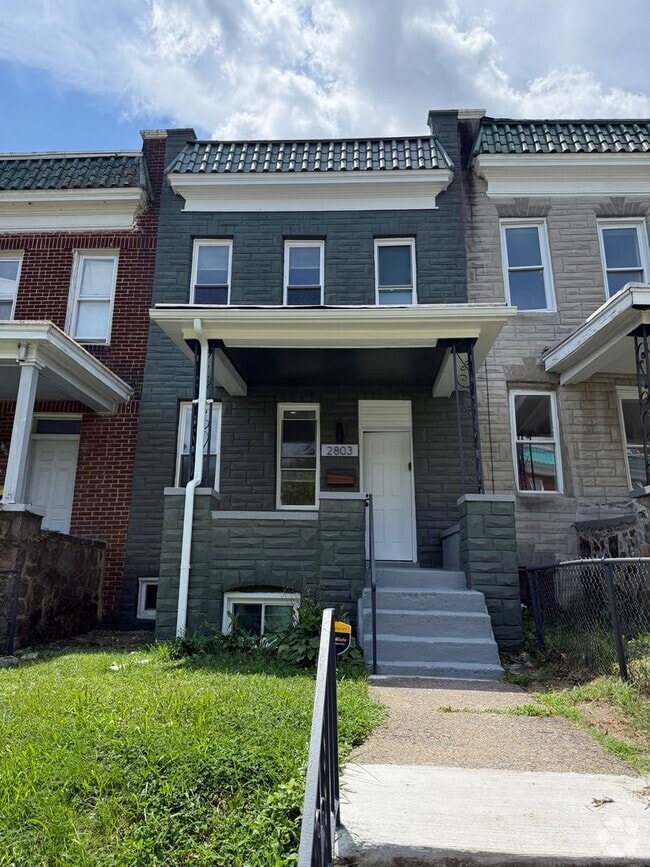 Building Photo - Beautifully Renovated 4BR/2.5BA Home