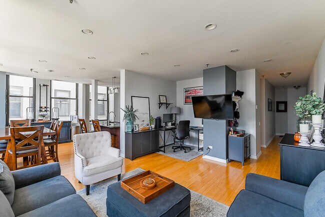 Photo - 780 S Federal St