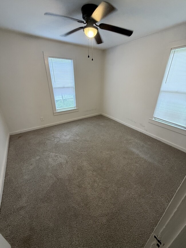 Photo - 1090 Fountain St