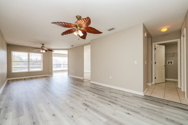 Photo - 7032 Chatum Light Run