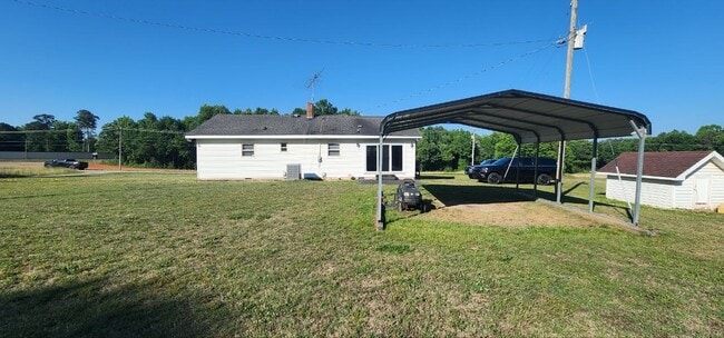 Photo - 13037 NC-96