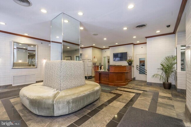 Photo - 2101-17-2117 Chestnut St Unit 1608