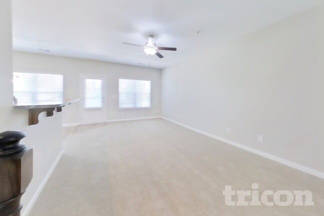 Photo - 324 Kinsale Dr