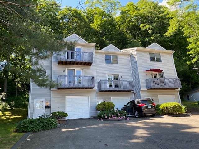 Photo - 2558 Whitney Ave Unidad A