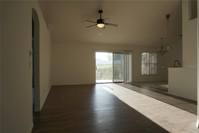 10500 Lake Hasson Cir