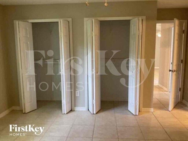 Photo - 524 SW 25th Ln