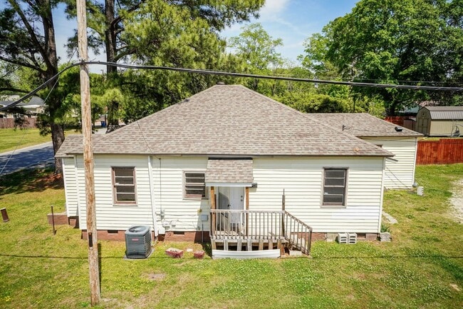 Photo - S Mckay Ave- Duplex Unit 909 S Mckay