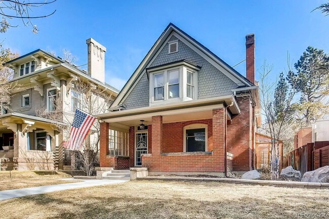 Building Photo - "Charming 4-Bed Oasis with 2.5 Baths in the Heart of Denver – 1768 Sq Ft of Comfort!"