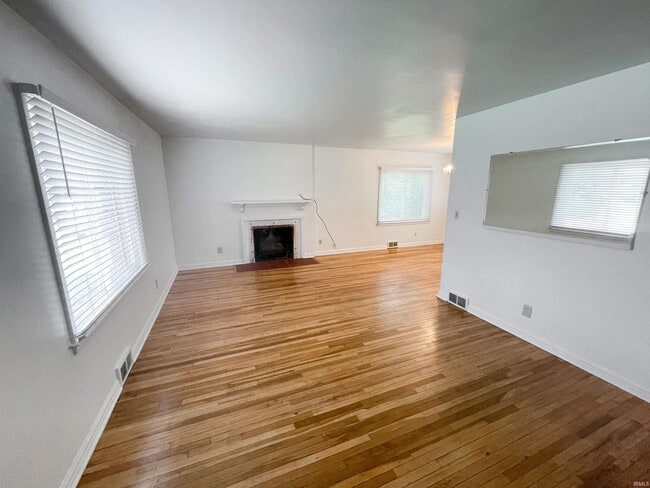 Photo - 230 S Hillsdale Dr