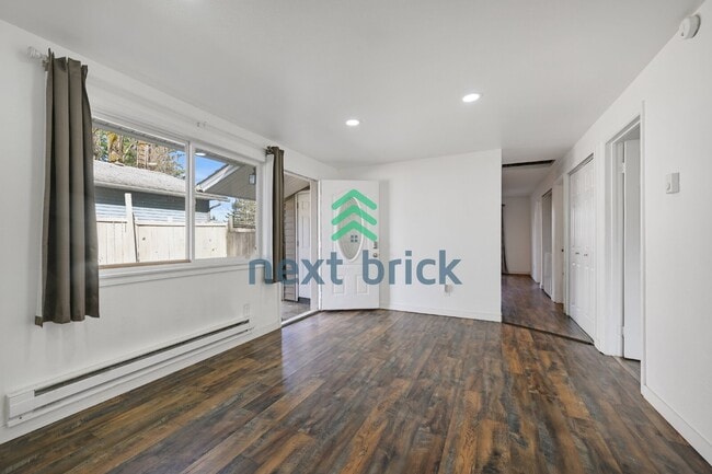 Photo - Charming 3-Bedroom Home in Auburn Near Green River College with Fenced Yard & Prime Location!