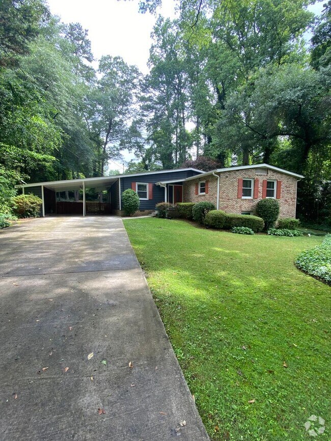 Building Photo - 2625 Sunny Ln SE Unit 2625 Rental