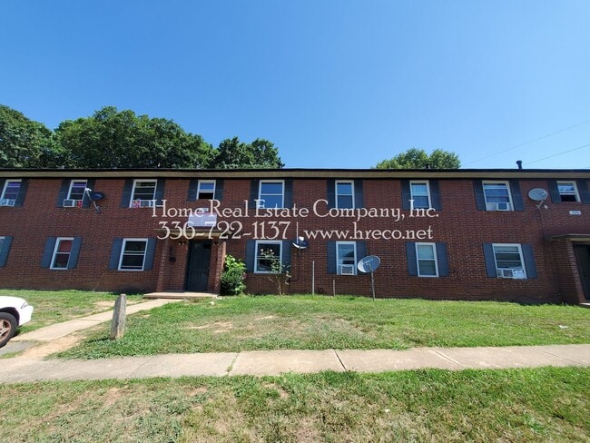 Building Photo - 2334 N Cherry St Unit 2334-B