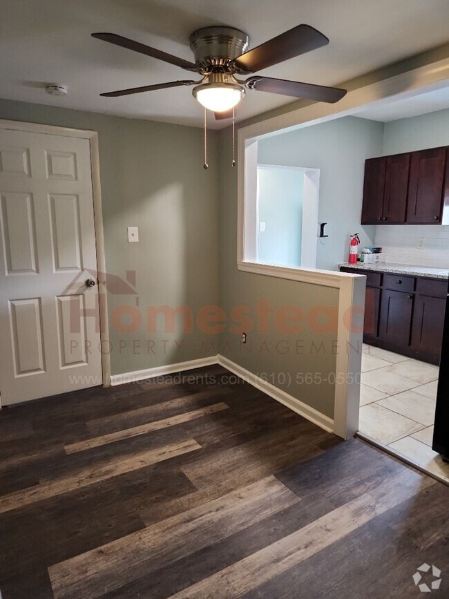 Building Photo - 3528 W 9th St Unit B Rental
