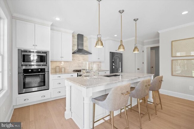 Photo - 3213 Foxhall Rd NW
