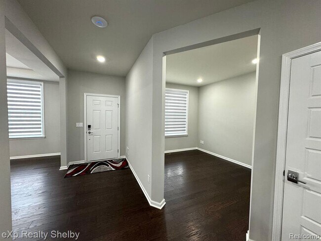 Photo - 49477 Hummel Dr