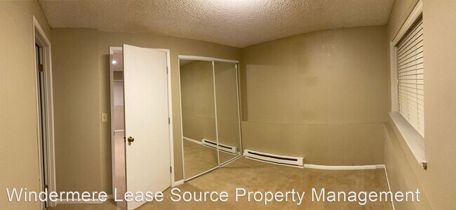 Photo - 3 br, 2 bath House - 5619 S Crestline St