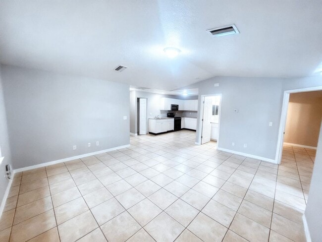 Photo - 1120 Harry Ave S