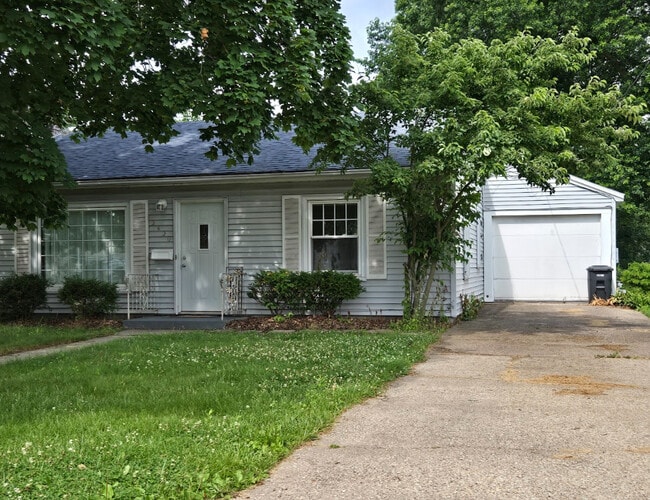 Photo - 2420 28th St House