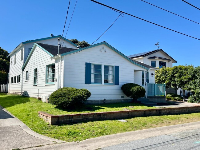 911 Ripple Ave