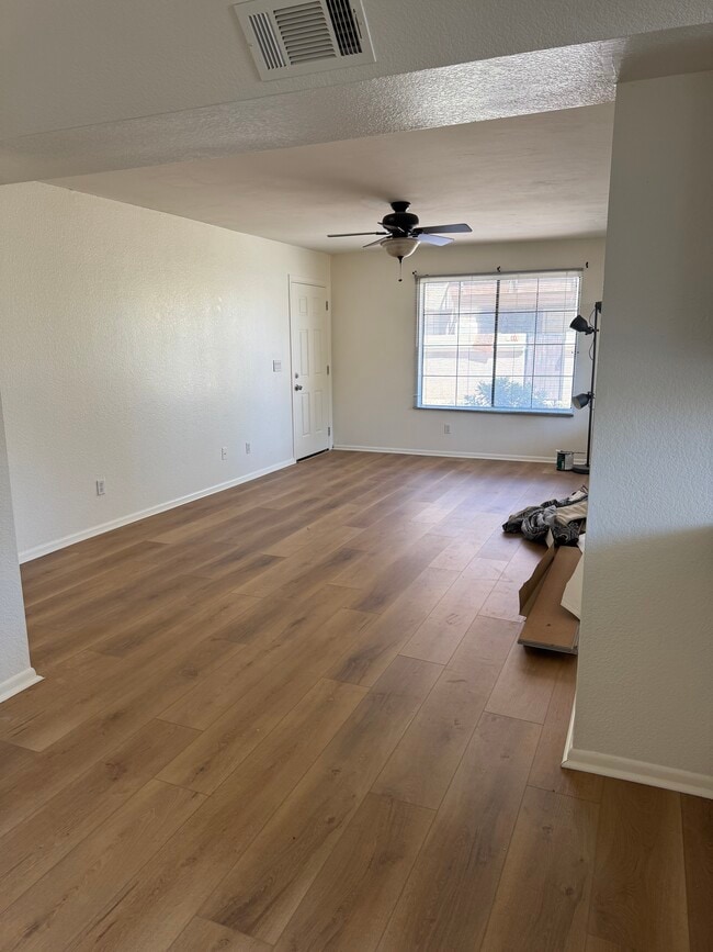 Building Photo - 1905 E University Dr Unit Tempe Condo