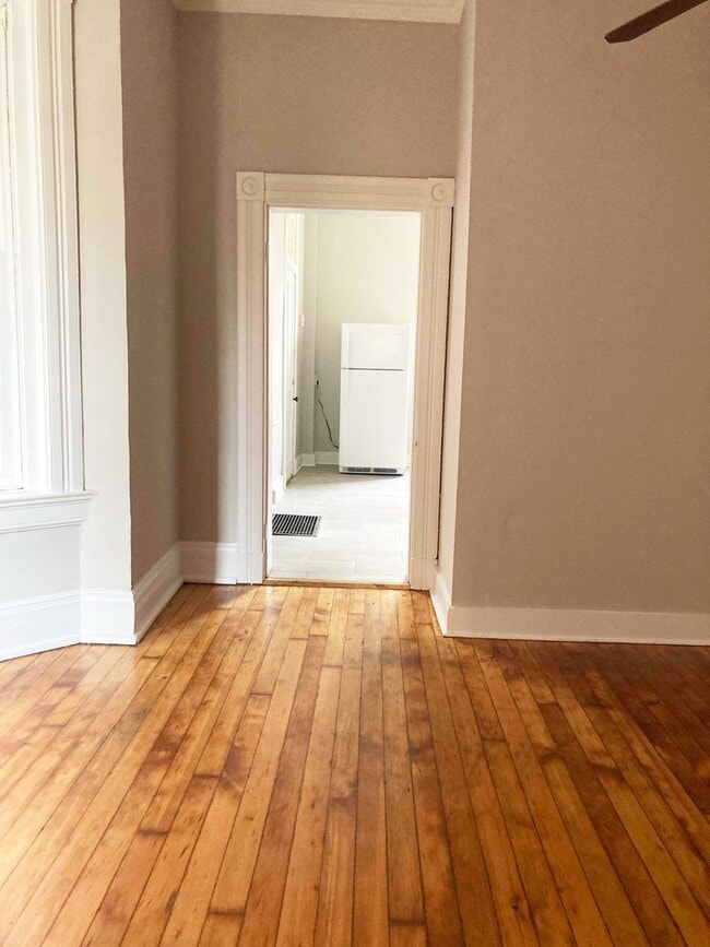 Photo - 3221 Bishop St