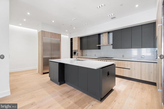 Photo - 724 Chesnut Street