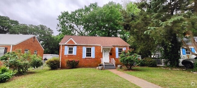 Building Photo - Renovated Brick home near Forest Hill