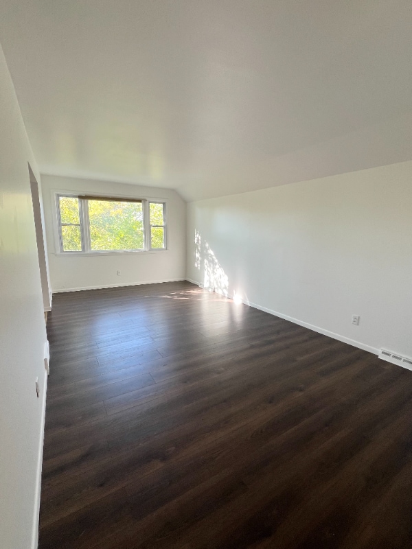 Photo - 88 Pinewood Ave Unit 2
