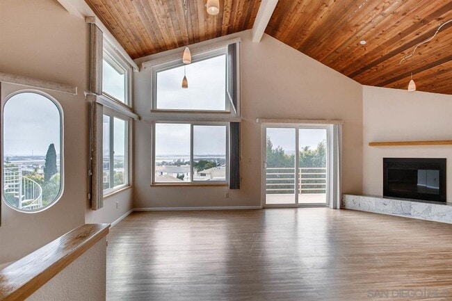 **** INCREDIBLE VIEWS 3 BED 2 BATH HOME! B... - **** INCREDIBLE VIEWS 3 BED 2 BATH HOME! B...