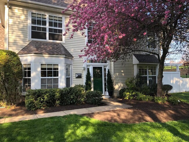 Photo - 304 Weston Ln Townhome