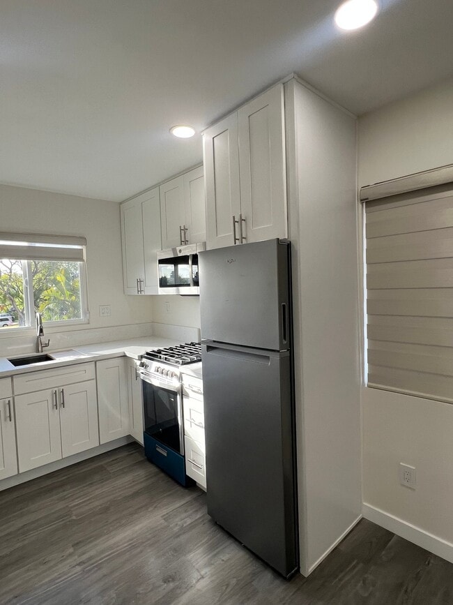 214 E Park Ave Unit B
