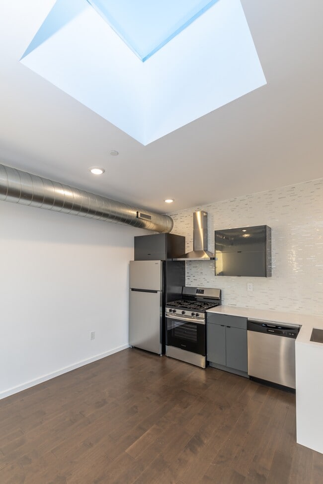 Photo - 620 Diamond St Unit 3