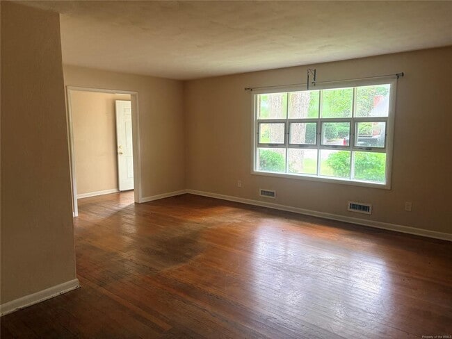 Photo - 229 John Pinckney Ln