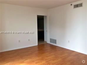 Building Photo - 3 br, 2 bath Condo - The Grandview Unit Apt 1906