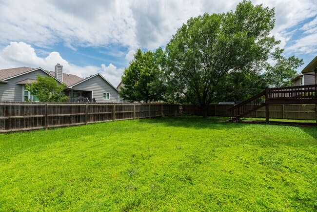 Photo - 2 WEEKS FREE!! Beautiful 5 bedroom home in...