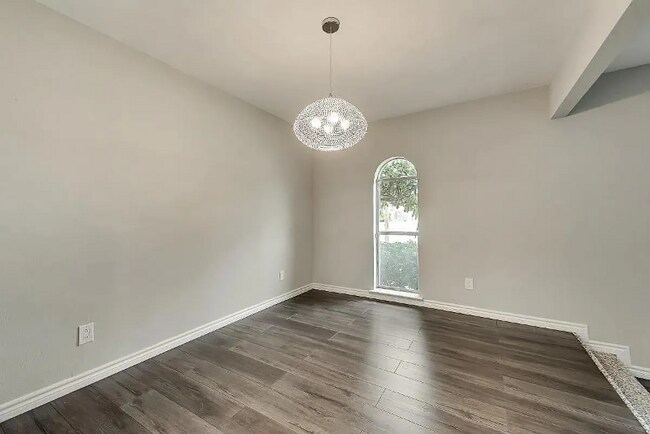 Photo - 5806 Everglade Rd