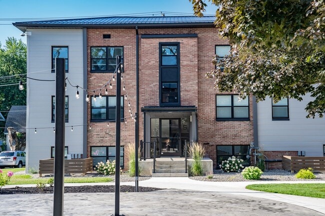 Photo - 1823 Griswold Dr Unit E21