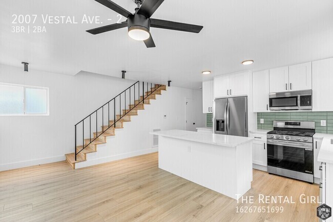 Building Photo - Gorgeous 3 Bed/2 Bath in Echo Park! | Secl... Rental