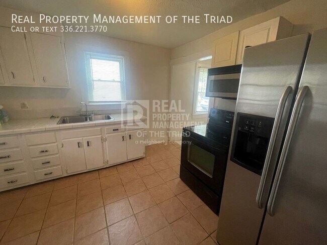 Photo - Cute and convenient 3bd/1ba Ranch near N.C...