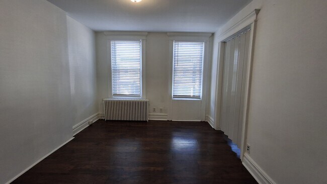 Photo - 117 57th St Unit 2