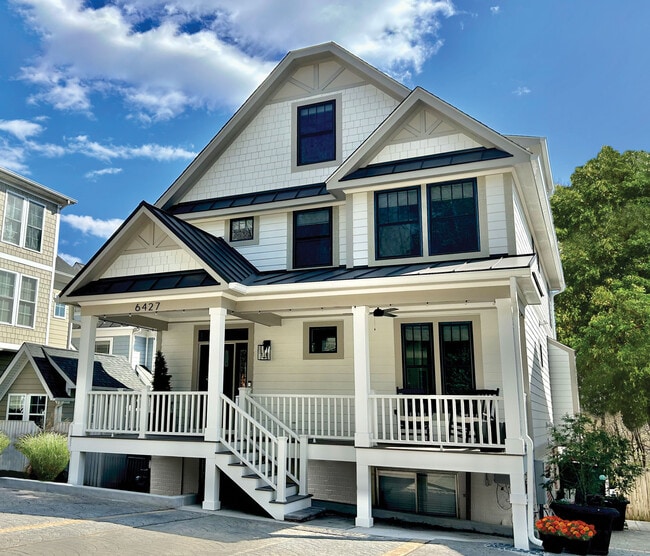 Building Photo - 6427 83rd Pl