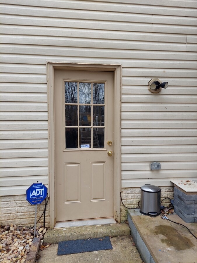 Entrance - 13297 Packard Dr Unit Basement