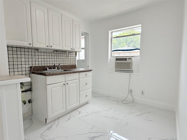 Photo - 1850 Rodman St Unit 2