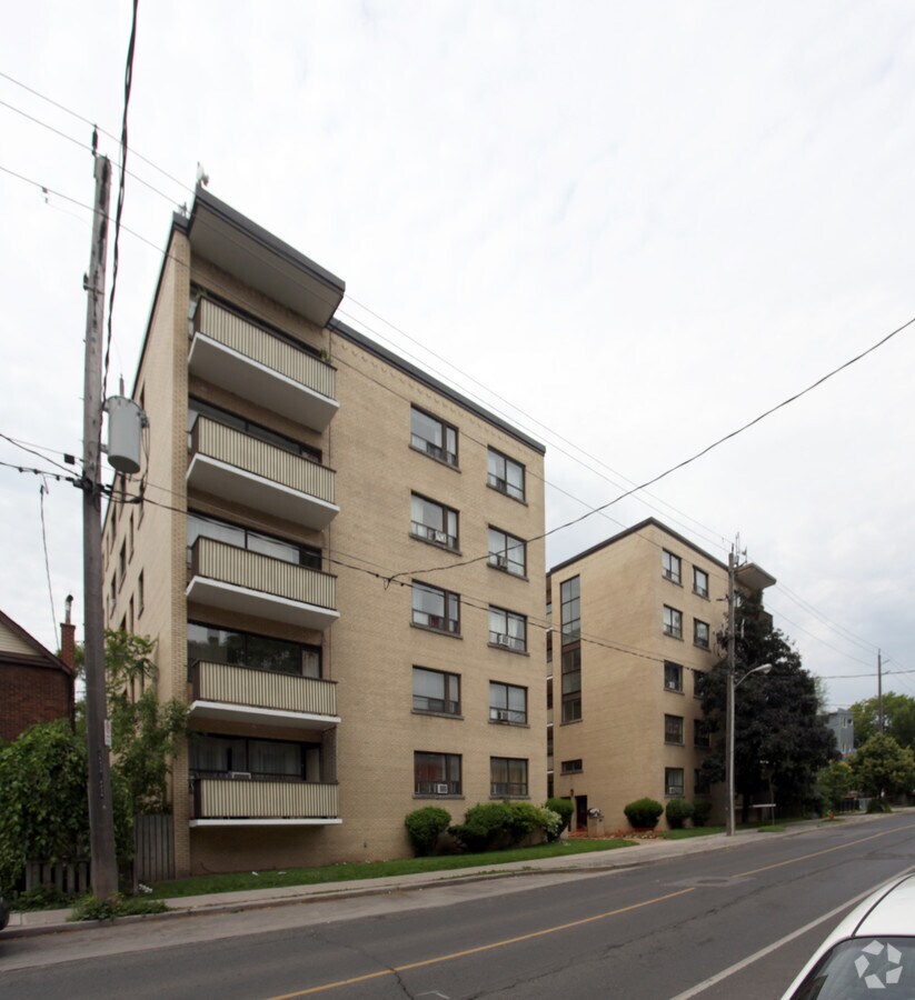 Photo - Suncrest Court
