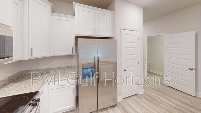 Photo - 710-E Giese Ln