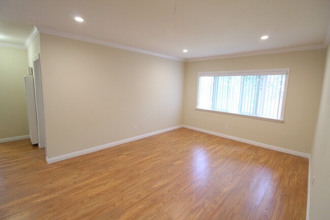 Photo - Edgewood Village