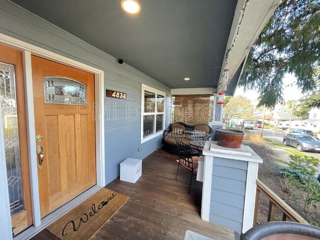 Photo - 4834 SE Kelly St